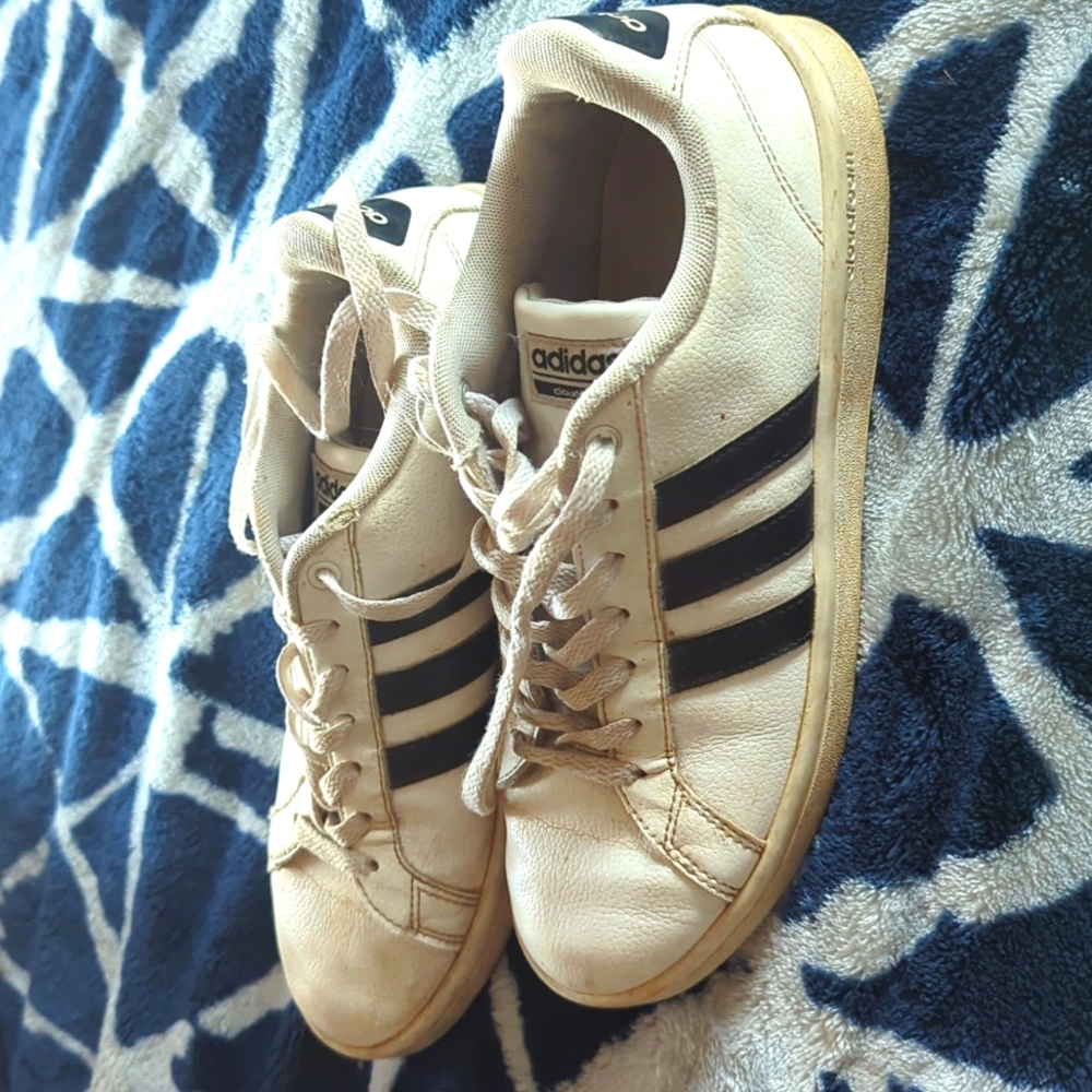 Adidas cloud foam shoes